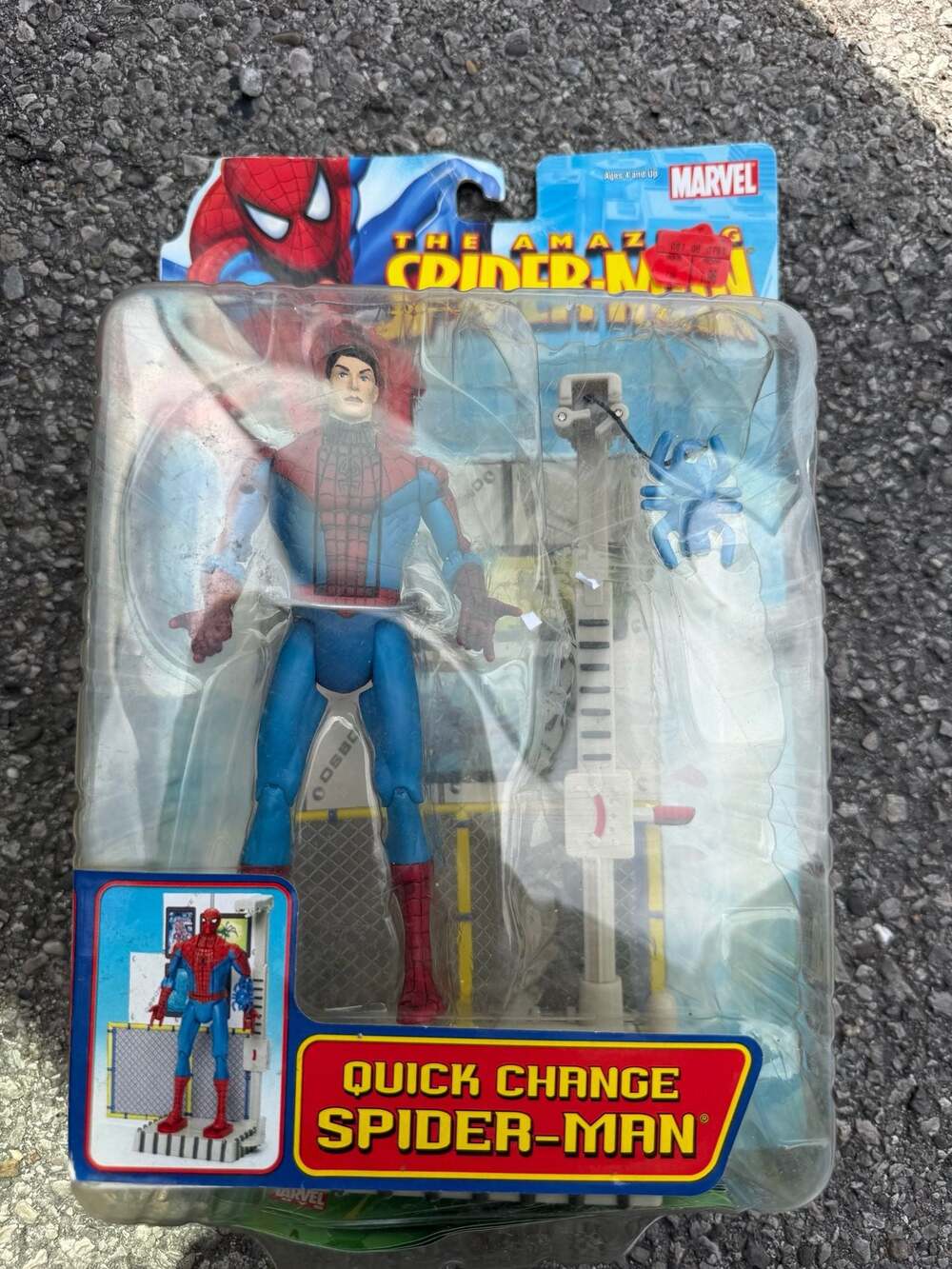 Toy Biz Marvel The Amazing Spider-Man Quick Change Spider-Man Action Figure